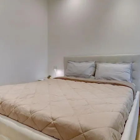 Porta Pia Apartment *